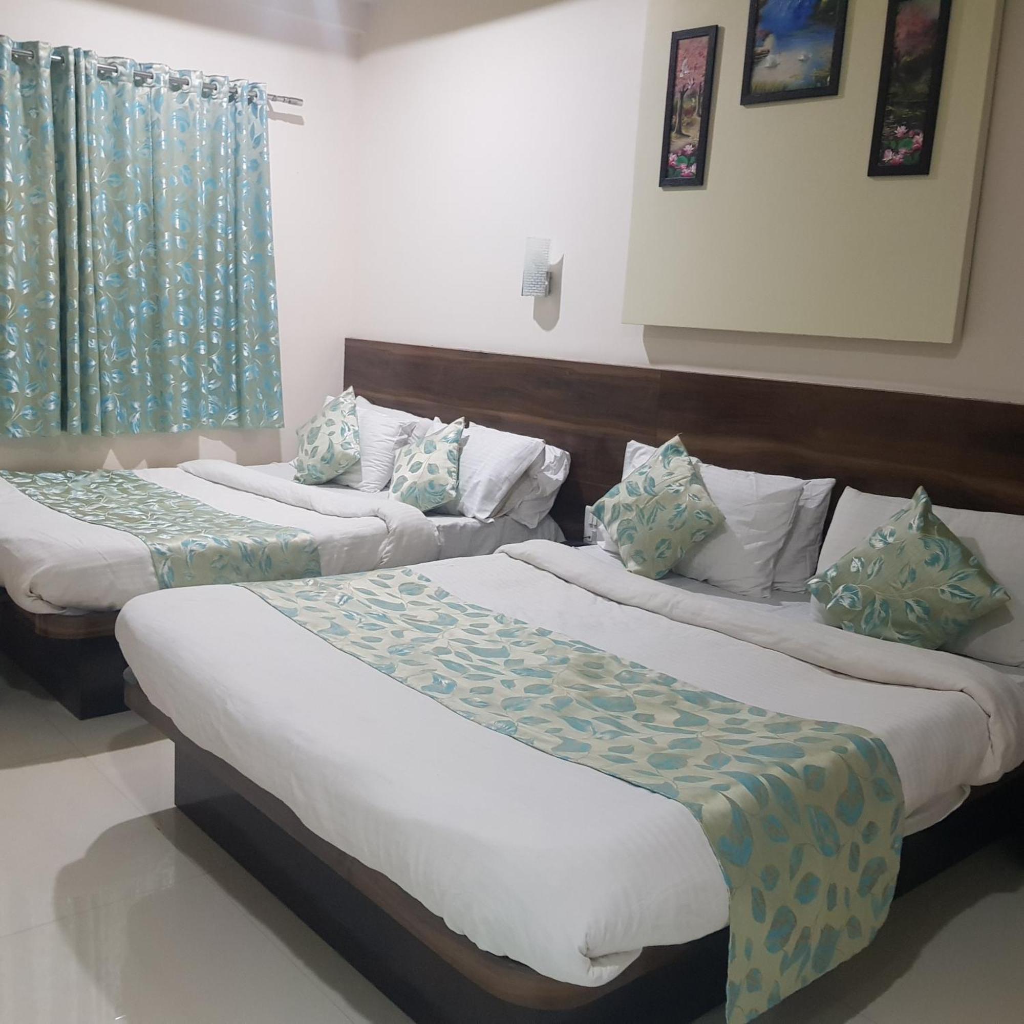 C P Cottage Resort ماهاباليشوار المظهر الخارجي الصورة